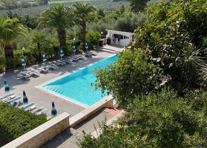 Amica Aparthotel 3*